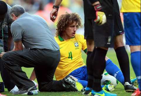 david luiz chảy máu