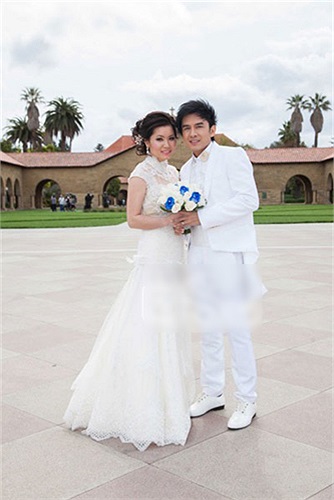 Nhiều ý kiến chê bai vợ xấu nhưng Đan Trường và người yêu rất tự tin chứng tỏ tình yêu của mình