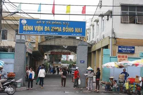 nữ hộ lý, bệnh viện đa khoa đồng nai, tử vong, hai con dao, tự sát