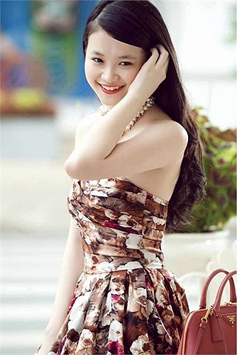 Nhờ thương hiệu cá nhân của mình, nên những người chị, em xuất hiện bên cạnh Ngọc Trinh cũng đều được quan tâm.