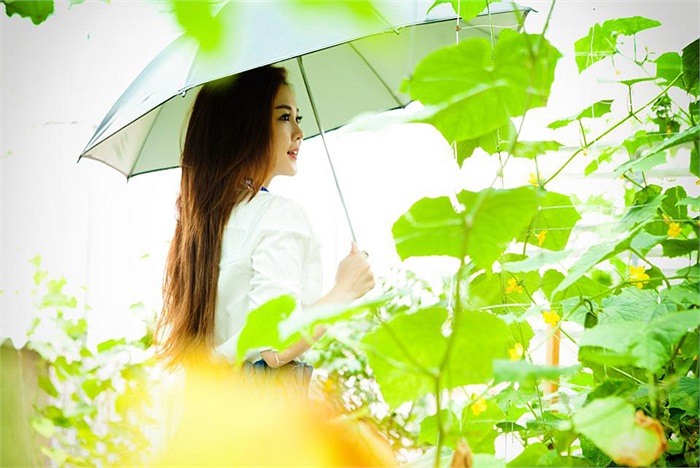 Chia sẻ với VTC News, Thủy cho biết: 'Bản thân mình cũng không có thành tích gì nổi bật và cũng chưa làm được gì nhiều nên có lẽ mọi người yêu mến do mình thân thiện'.