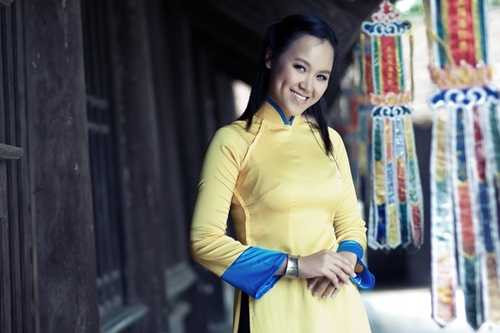 Nữ sinh Ngoại giao dạy bơi kiếm 100 triệu/tháng