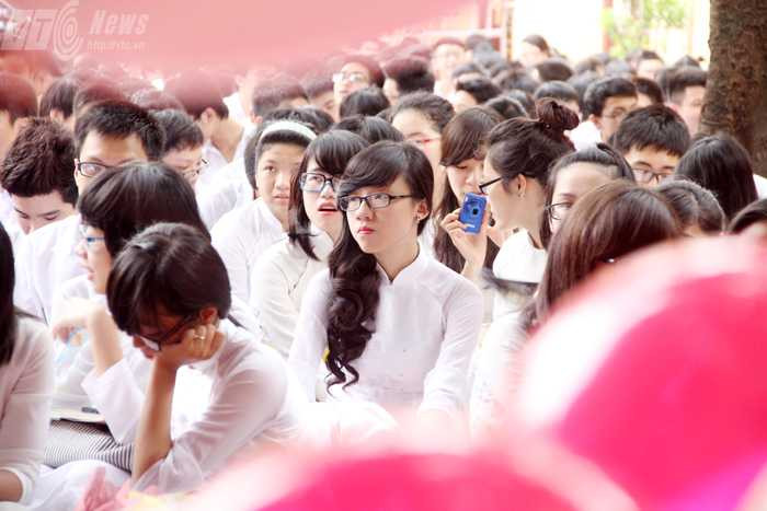 học sinh Trần Phú chia tay