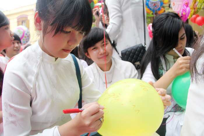 học sinh Trần Phú chia tay