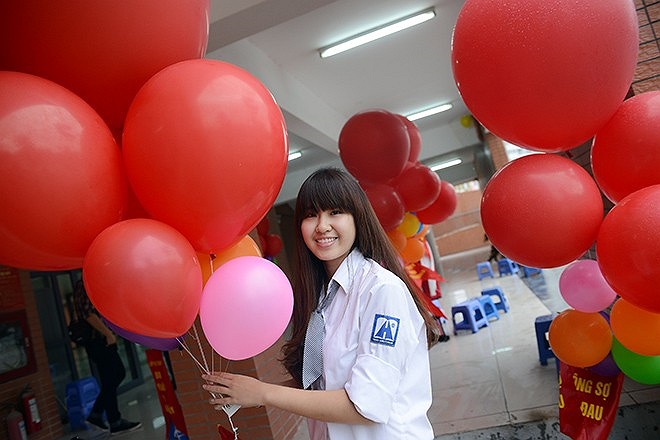 Nụ cười hồn nhiên, trong sáng của nữ sinh trường Ams.