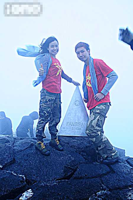 Nữ sinh đạp xe xuyên Việt 35 ngày