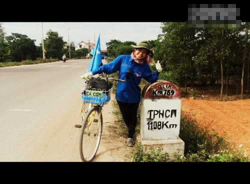 Nữ sinh đạp xe xuyên Việt 35 ngày