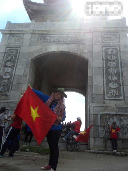 Nữ sinh đạp xe xuyên Việt 35 ngày