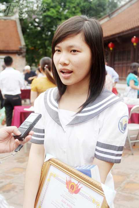 Nữ sinh xinh xắn đạt giải Quốc gia Lịch sử