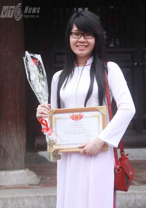 Nữ sinh xinh xắn đạt giải Quốc gia Lịch sử