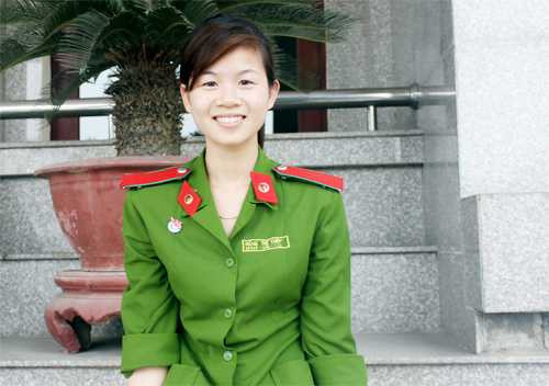 Nữ thủ khoa kép xinh đẹp của Học viện Cảnh sát