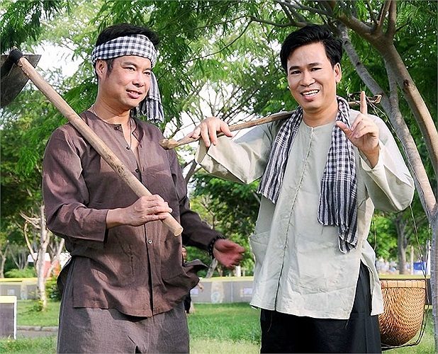 Nổi tiếng và thành danh khá sớm, Ngọc Sơn đóng góp cho thị trường âm nhạc hàng trăm dĩa CD, album cá nhân, cùng các tuyển tập với 30 bài nhạc bằng tiếng Việt hay ngoại ngữ được anh sáng tác.