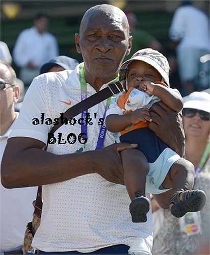 Sau khi tốt nghiệp, ông chuyển tới California. Tại đây ông gặp Betty Johnson. Cả hai đã làm lễ cưới vào năm 1965