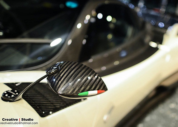 Xe có thể đạt tốc độ tối đa đạt 350 km/giờ cùng khả năng tăng tốc từ 0 lên 100 km/giờ trong 3,4 giây và lên 200 km/giờ trong 9,8 giây. 