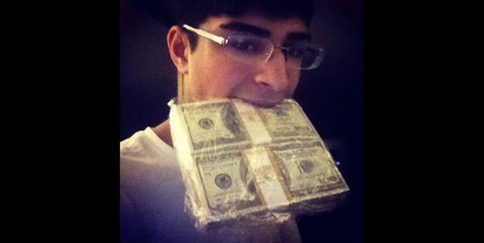 Thiếu gia này tên là Param (Sanfrancisco – Mỹ), khoảng 17 tuổi. Nhiều người tỏ ra hoài nghi về những bức ảnh mà Param đăng lên 