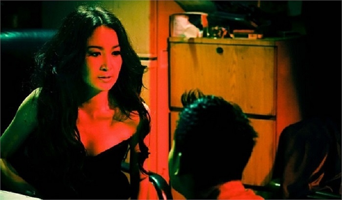 Triad (tựa tiếng Việt là Hội tam hoàng) là bộ phim đánh dấu sự trở lại của ‘bông hồng lửa’ Ôn Bích Hà.