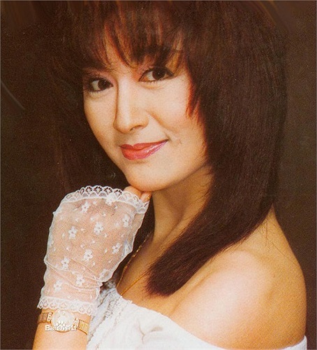 Đúng 10 năm sau, Phan Nghinh Tử bất ngờ tái xuất với bộ phim Khuynh thành tuyệt luyến (2011).