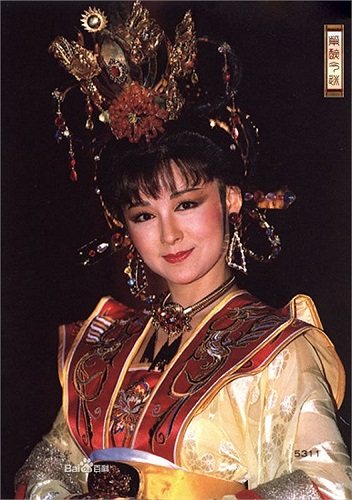 Suốt hơn 50 năm trong sự nghiệp, Phan Nghinh Tử đã tham gia gần 70 bộ phim và trở thành báu vật của truyền hình Trung Quốc. 