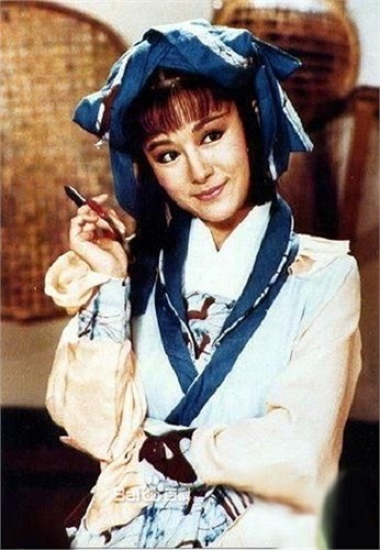 Sự nghiệp của Nghinh Tử chỉ bắt đầu phất lên khi bà ly hôn Trần Hồng Liệt.