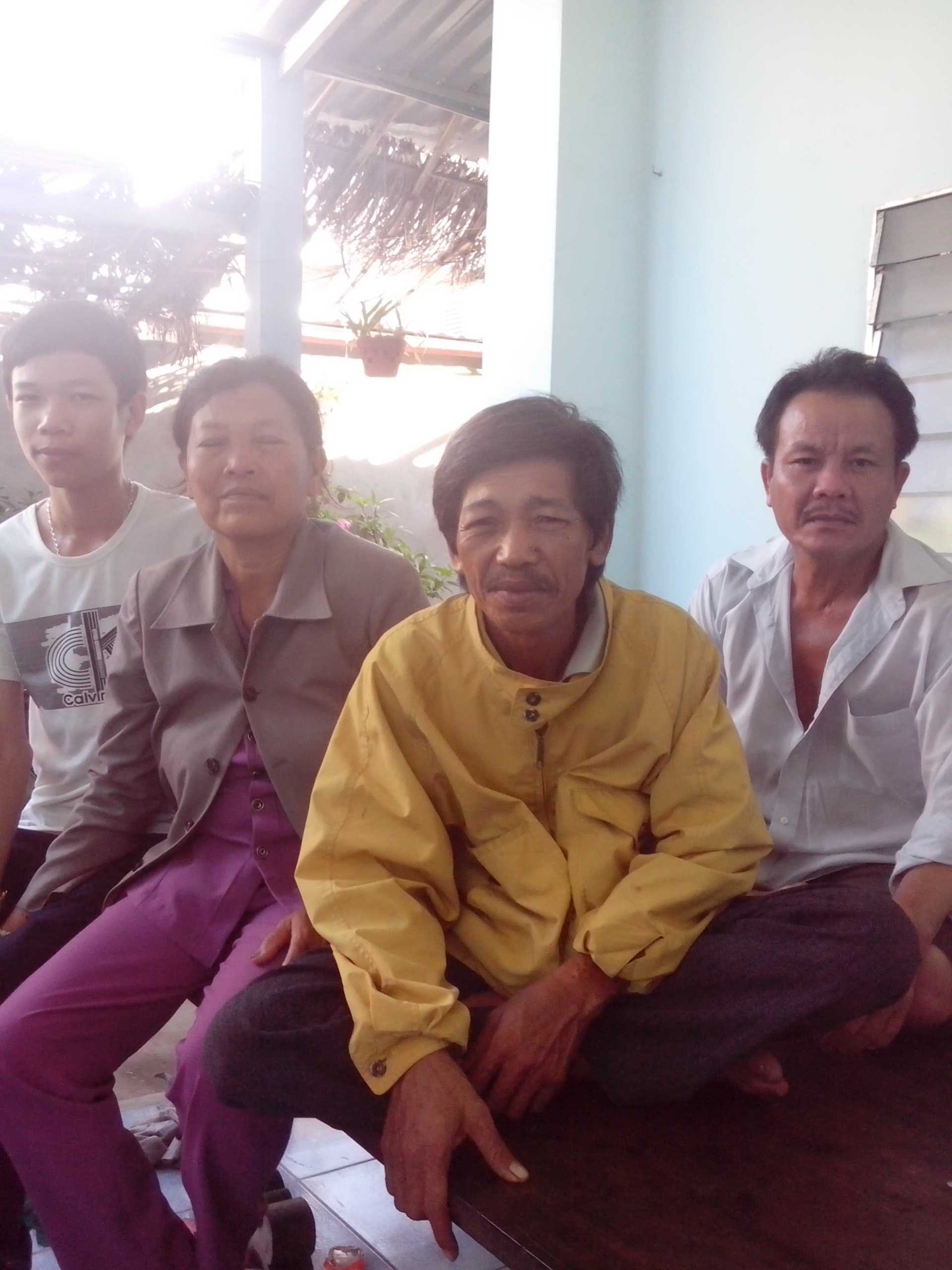 hỗ trợ, hảo tâm, cha tâm thần, nhập viện, sĩ tử