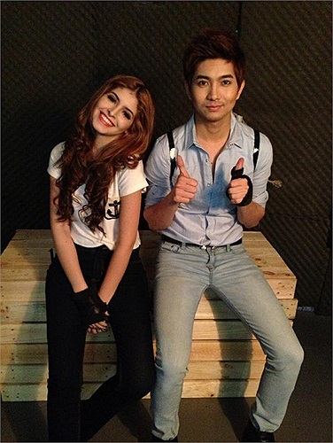 Andrea có buổi chụp hình cùng ca sĩ Tim.