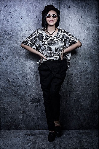 Phương Linh hiện đã chuyển vào TP. HCM sinh sống để tiếp tục theo đuổi sự nghiệp ca hát. Được biết cô vừa tốt nghiệp khoa thanh nhạc trường Cao đẳng Nghệ thuật Hà Nội.