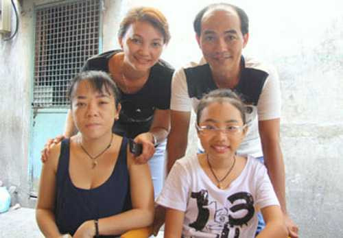 Từ ngày vướng phải tin đồn hét giá cát xê, mải mê để Mỹ Chi chạy show không lo học hành khiến nhiều người có cái nhìn không hay, cô Út và mẹ chị Bảy đã bức xúc và khóc rất nhiều