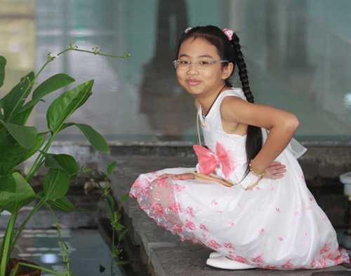 Nghỉ học quá nhiều kể từ ngày khai giảng, trường học đã có động thái mạnh tay và dọa sẽ đuổi học nếu Mỹ Chi tiếp tục xin nghỉ thường xuyên như trước