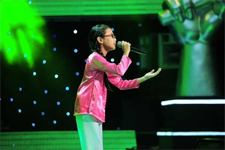 Giọng ca khá đẹp, xử lý tinh tế và mùi mẫn trong ca khúc đã khiến Phương Mỹ Chi chiếm được cảm tình của khán giả và các HLV. Hiền Thục đã bật khóc khi nghe giọng ca da diết của cô bé.