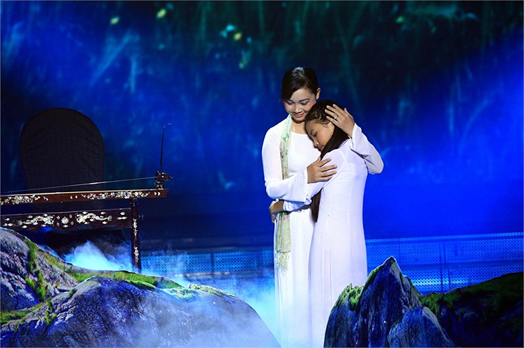 Trong vòng liveshow, Phương Mỹ Chi có lần thất bại với ca khúc Lòng mẹ. 