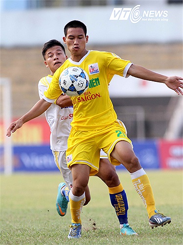 Nỗ lực của SLNA được đền đáp bằng bàn thắng rút ngắn tỷ số xuống còn 1-2 ở phút 71. Người lập công là cầu thủ vào thay người Hồ Phúc Tịnh.