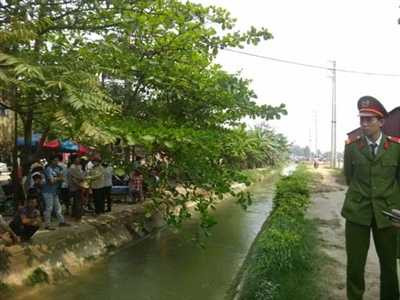 quan tài diễu phố, sự thật, xác chết, dưới cống, tuấn anh