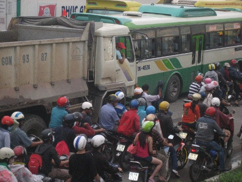 TP.HCM, sĩ tử, QL 1A, ùn tắc giao thông, thi đại học