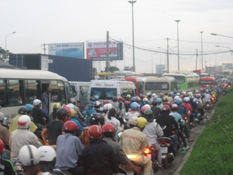 TP.HCM, sĩ tử, QL 1A, ùn tắc giao thông, thi đại học