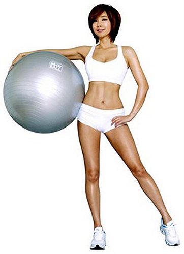 Biện pháp chủ yếu mà người phụ nữ 46 tuổi này lựa chọn để giảm cân và giữ gìn vẻ thanh xuân là tập Aerobic.