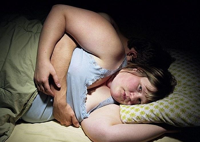 Jen Davis, 35 tuổi, một nữ nhiếp ảnh mắc chứng bệnh béo phì, cho biết rằng bộ ảnh chị chụp sau đây đã giúp chị giảm đến 50 ký.