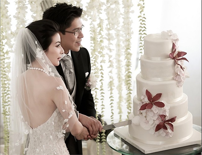 Đám cưới của Quách Tinh Tinh và Kenneth Fok được coi là 'Đám cưới của năm' bởi mức độ xa hoa hiếm thấy của nó.