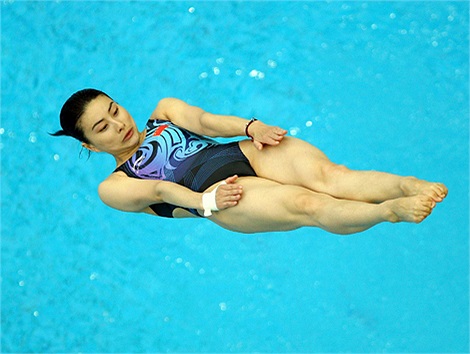 Quách Tinh Tinh được coi là 'Nữ hoàng nhảy cầu' ở Trung Quốc nhờ sở hữu một ngoại hình gợi cảm cùng khuôn mặt xinh xắn.