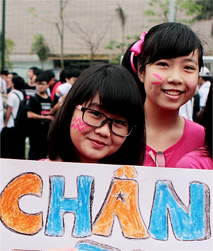 Rạng rỡ trong đồng phục màu hồng xinh xắn