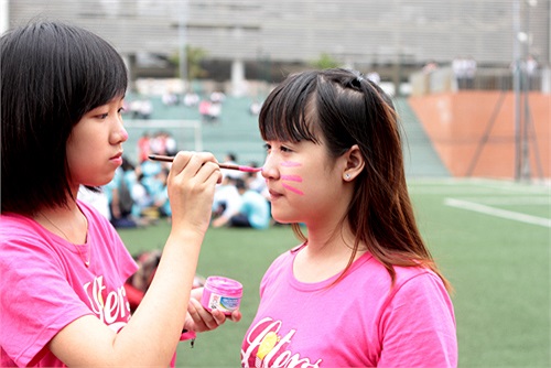 Không chỉ học giỏi, teen trường Ams còn có nhiều hoạt động ngoại khóa. Và một khi đã chơi thì nữ sinh chuyên Văn cũng sẵn sàng chơi... tới bến.