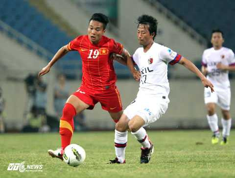 Phi Sơn đá khá hay khi được cho vào sân ở hiệp 2