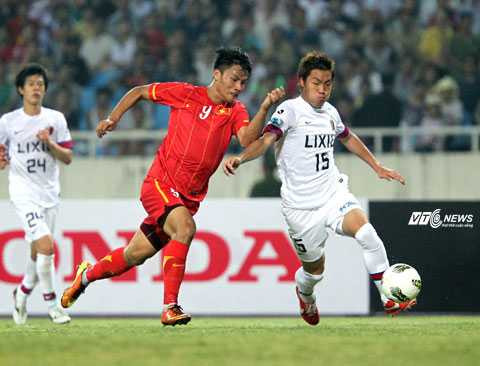 Mạc Hồng Quân được tin tưởng xếp đá chính từ đầu (Ảnh: Quang Minh)