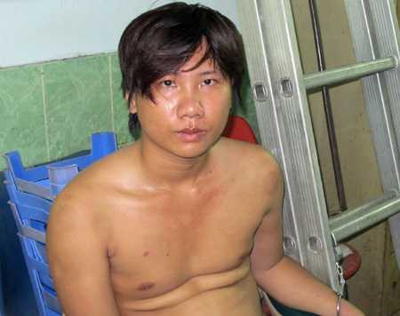 rượt đuổi, hàng đá, tóm gọn, ăn cắp, phụ tùng ô tô, gương Mercedes