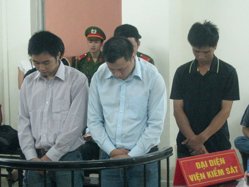 rút ruột, cầu nhật tân, kỹ sư, lĩnh án tù