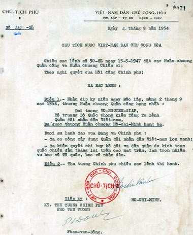 sắc lệnh, Bác Hồ, phong hàm, đại tướng đầu tiên