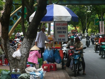 Sài Gòn nắng thiêu đốt: Hàng giải nhiệt 'phát sốt'