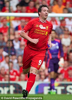 Cùng sát cánh với Robbie Fowler...