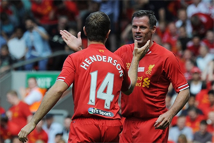 ... và Carragher như thuở xưa.