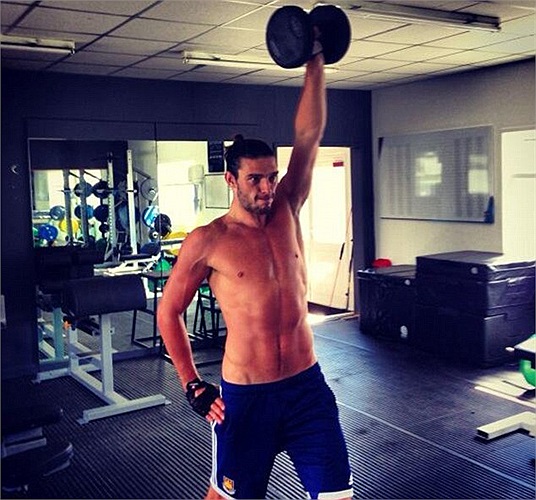 Kèm theo đó là lời bình: 'Tôi đang tập luyện cho mùa giải mới'