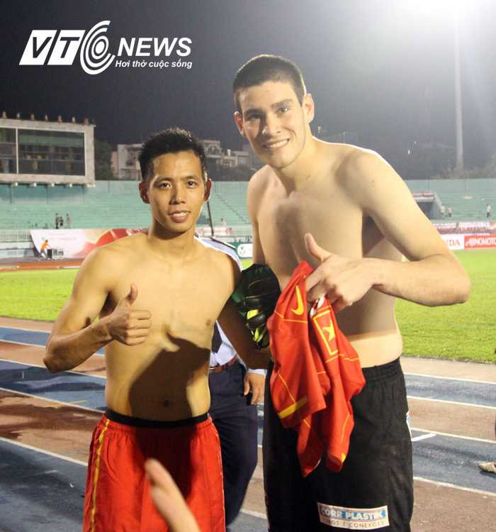 Van Quyet tang ao dau